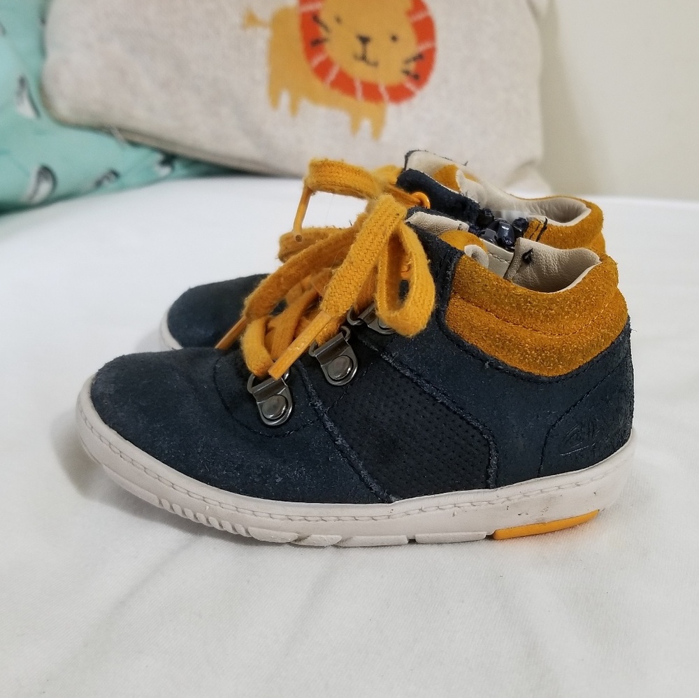 Clark's First Shoes Toddler 5.5W Navy & Mustard